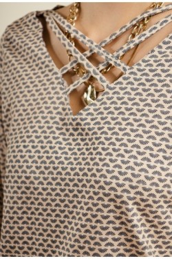 Top texturé col croisé avec lacets