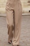 Pantalon large et fluide taille haute