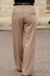 Pantalon large et fluide taille haute