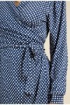 Robe porte-feuille à l'imprimé de petit pois