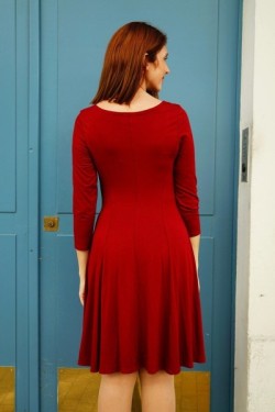 Robe fluide évasée tissu stretch confortable