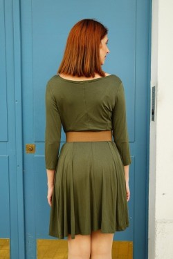 Robe fluide évasée tissu stretch confortable